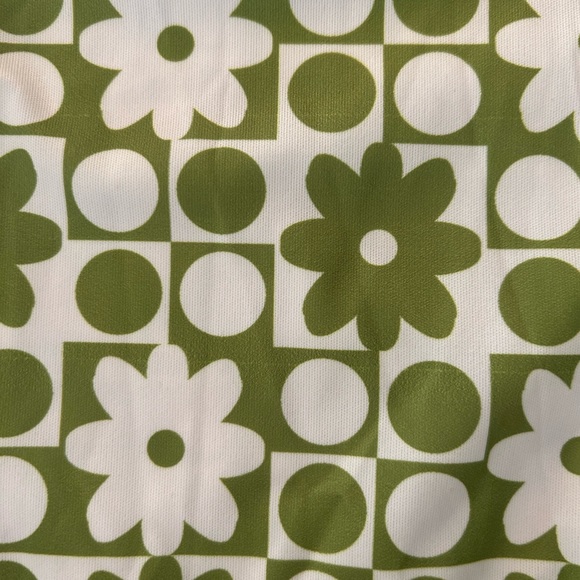 Green & White Flowered Romper - Picture 4 of 4